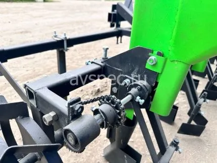 Чеснокосажалка (сеялка чеснока) шестирядная